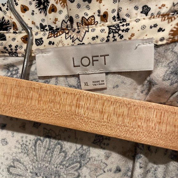 Ann Taylor Loft Ruffle Tie Neck Mixed Media Shell Sleeveless Keyhole Blouse, XL - Picture 4 of 9